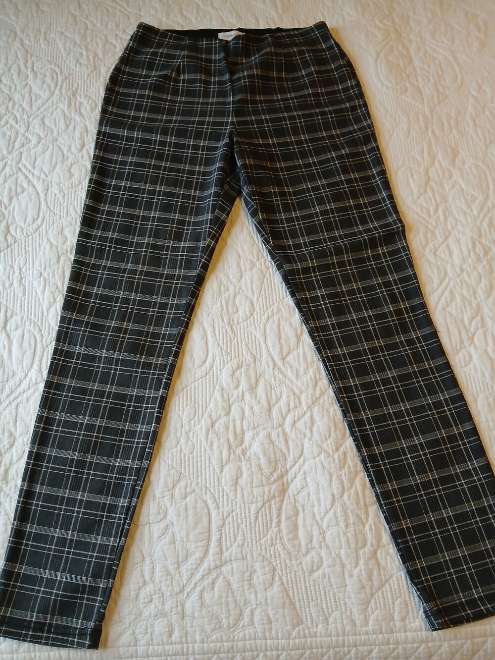 ♡Women’s CK Calvin Klein PULL ON stretch plaid pants size 6
